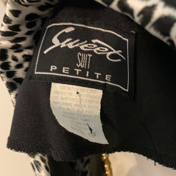 Very nice  3 pieces suit size 8p used once - Picture 5 of 6